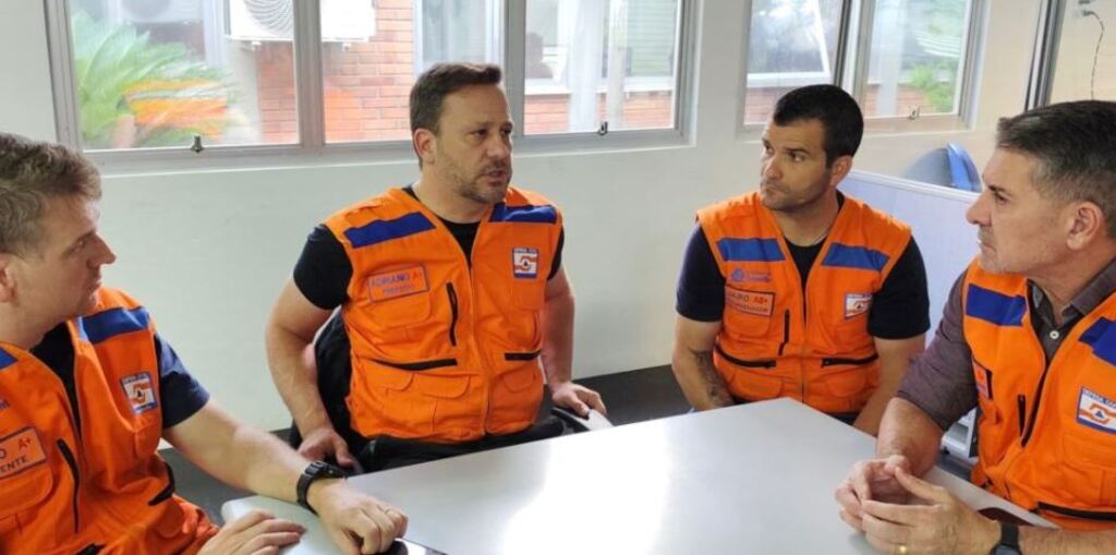 Governo Adriano gasta 97% a mais em pontes do que em drenagem e dragagem de rios