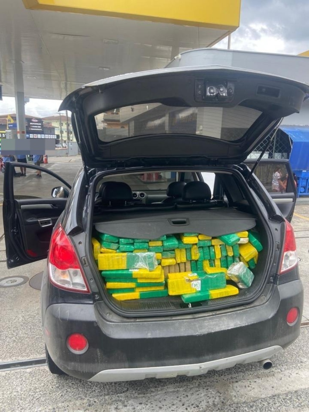 Casal é preso com 200 quilos de maconha na Zona Industrial Norte