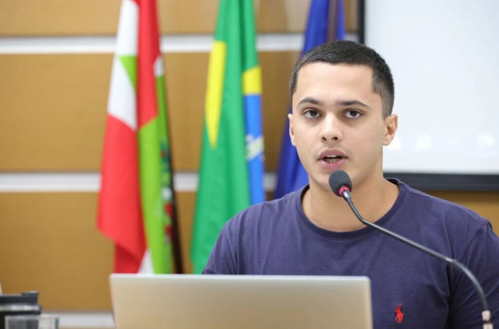 Mateus Batista é condenado por difamação eleitoral contra Claudio Aragão